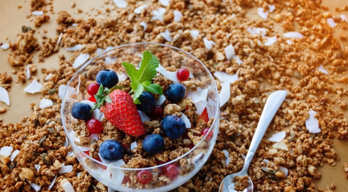 The Best Healthy Snacks You Can Take To Work