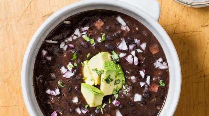 Warm Up With This Delish Black Bean Soup Warm Up With This Delish Black Bean Soup