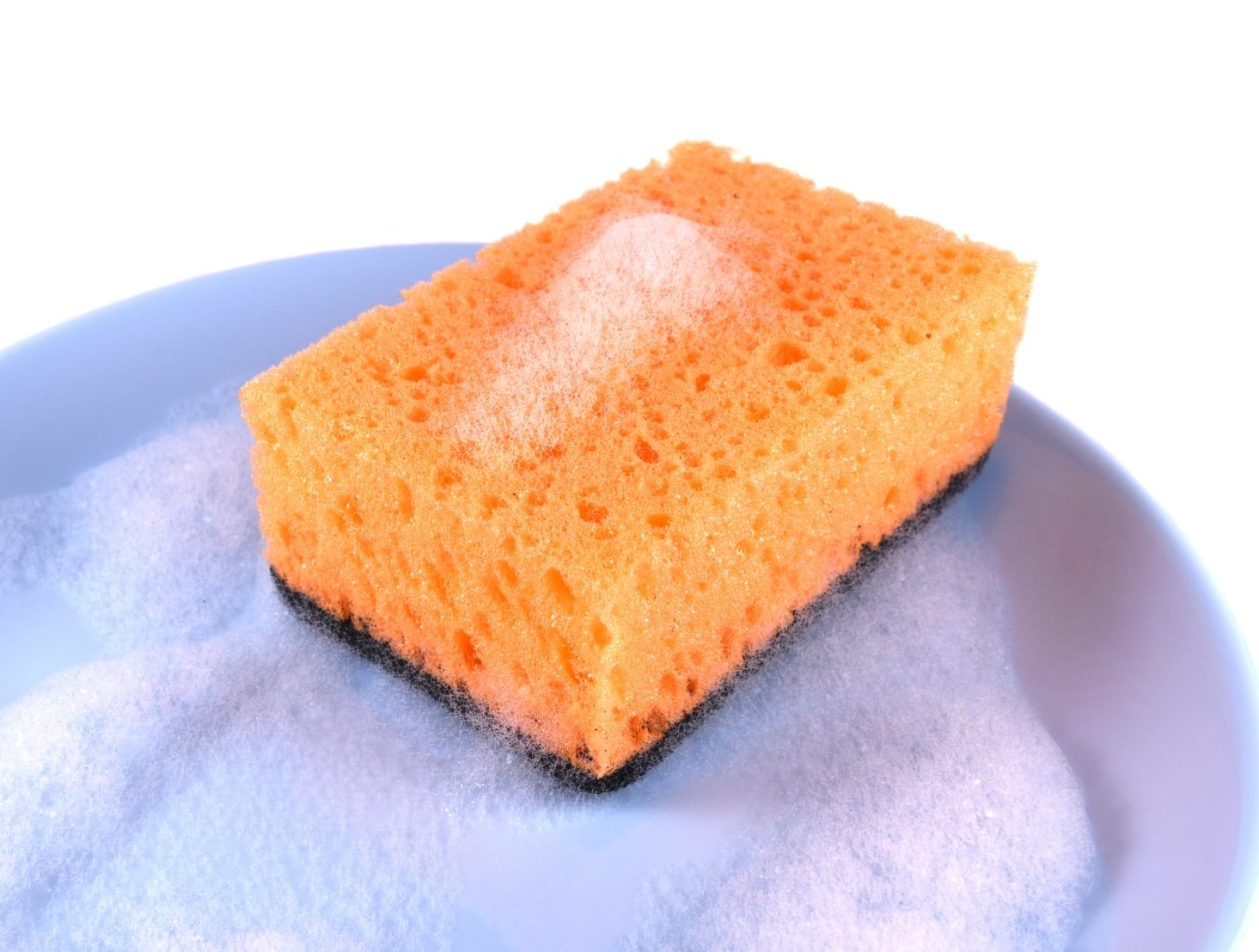 3 Things You Should Never Do With a Kitchen Sponge