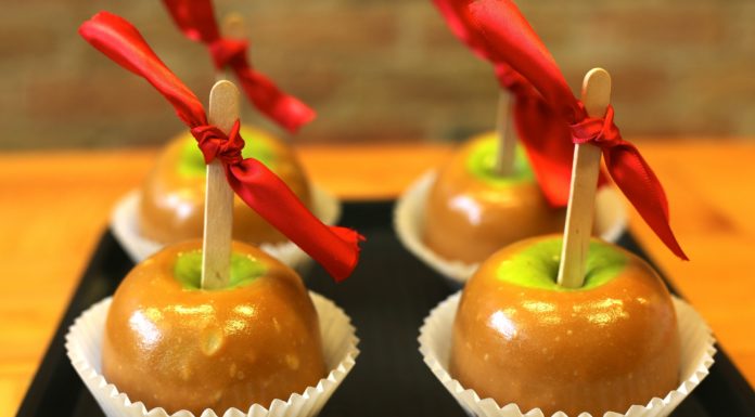 Apple Pops are the Perfect Fall Treat