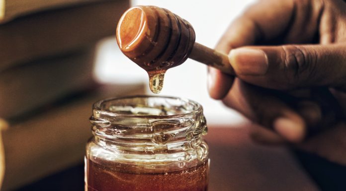 3 Common Myths About Honey Debunked