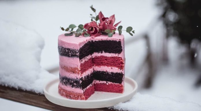 Tiffany Howard Bakes the Prettiest Cakes