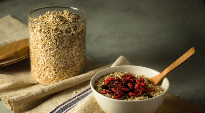What are the Advantages of Eating Oats?