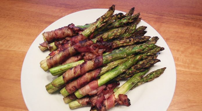 You Can Make Bacon Wrapped Asparagus with Less Than 5 Ingredients