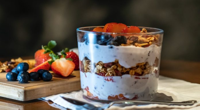 Energizing Breakfasts to Get You Through the Day Greek yogurt with strawberries