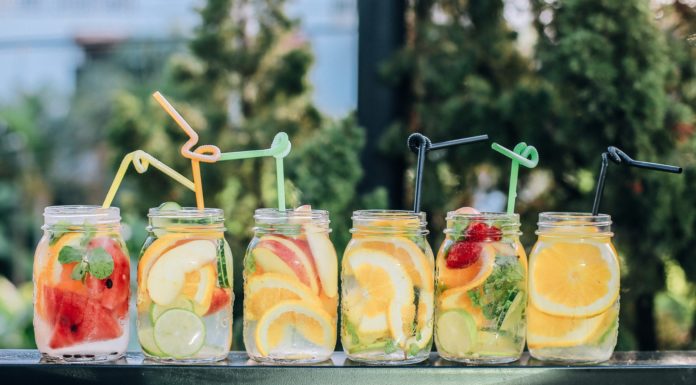 4 Cocktails Everyone Should Know How to Make Preparing tasty cocktails