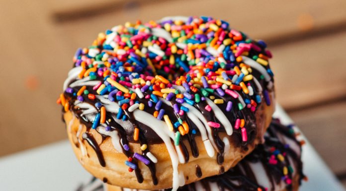 Here’s What Happens to Your Brain After You Stop Eating Sugar Pile of donuts