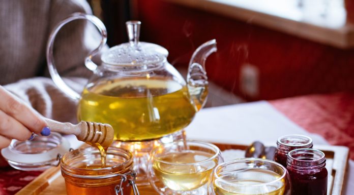 Adding Honey to Your Tea? Here are a Few Things You Should Know Honey and tea