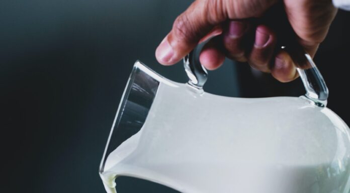 Is Skim Milk Really That Much Healthier? Milk