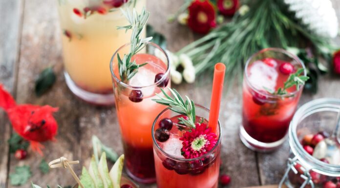 Three Christmas-Infused Cocktails to Get the Party Started Christmas cocktail