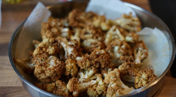 These Spiced Cauliflower Shawarma Pitas are So Easy to Make Cauliflower