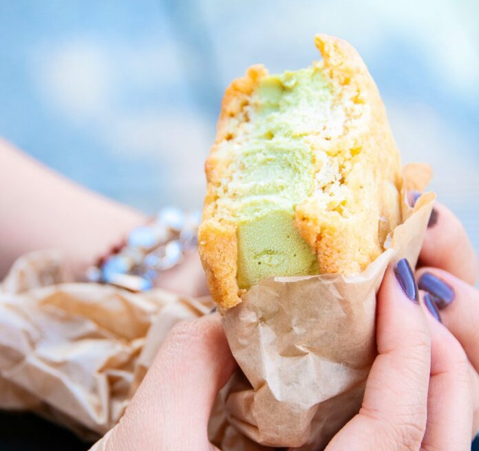 Ice cream sandwich